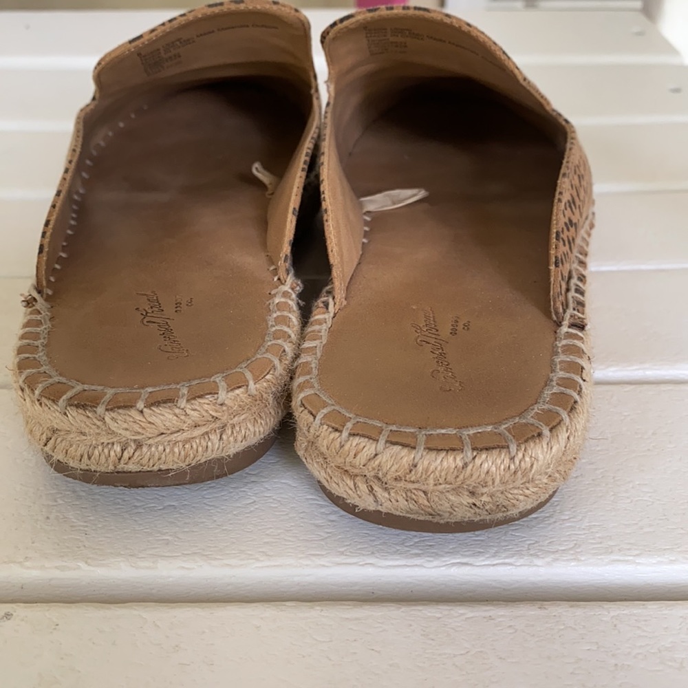 Universal Thread Espadrille Slides - image 3